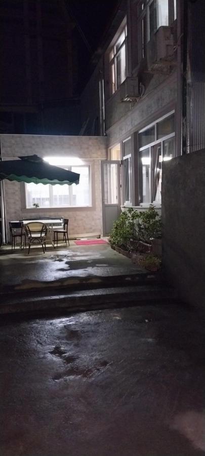 Hostel Gomani Batumi Luaran gambar